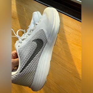 Women’s Nike shoes